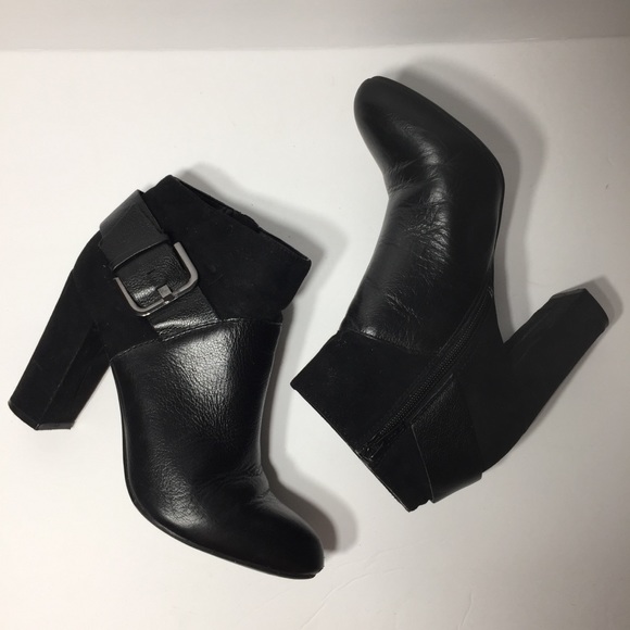 Bar lll Nimble Pointed Toe Leather Ankle Booties - Picture 2 of 7